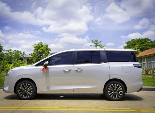 Wuling Starlight