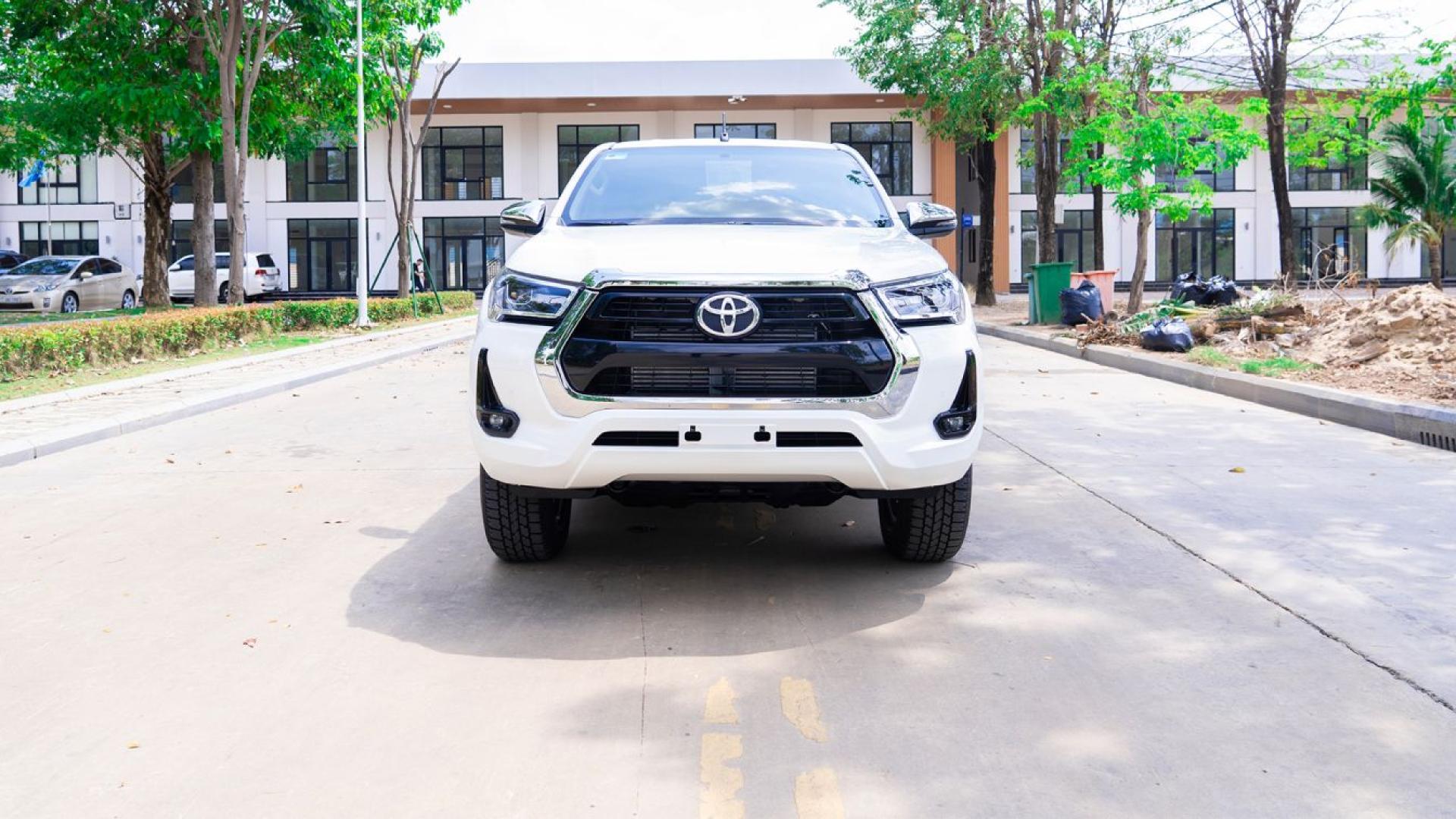 Toyota Hilux Revo Viedition 2025