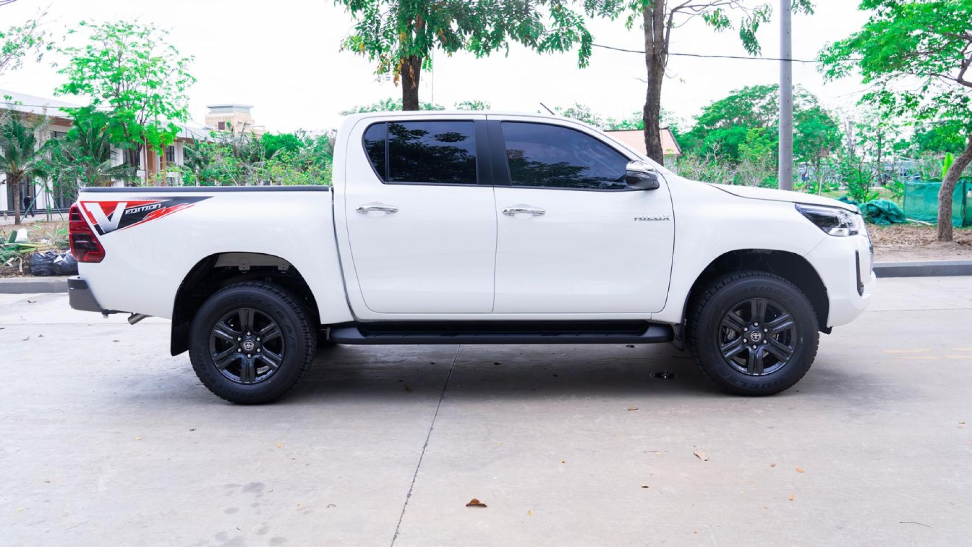 Toyota Hilux Revo Viedition 2025