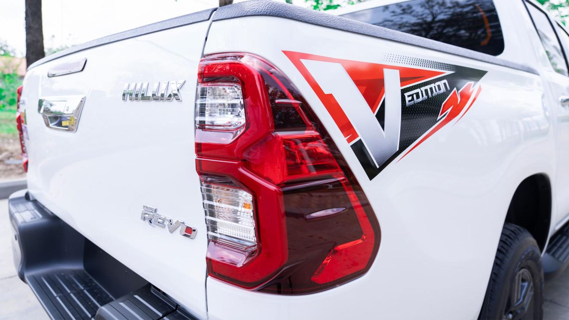 Toyota Hilux Revo Viedition 2025