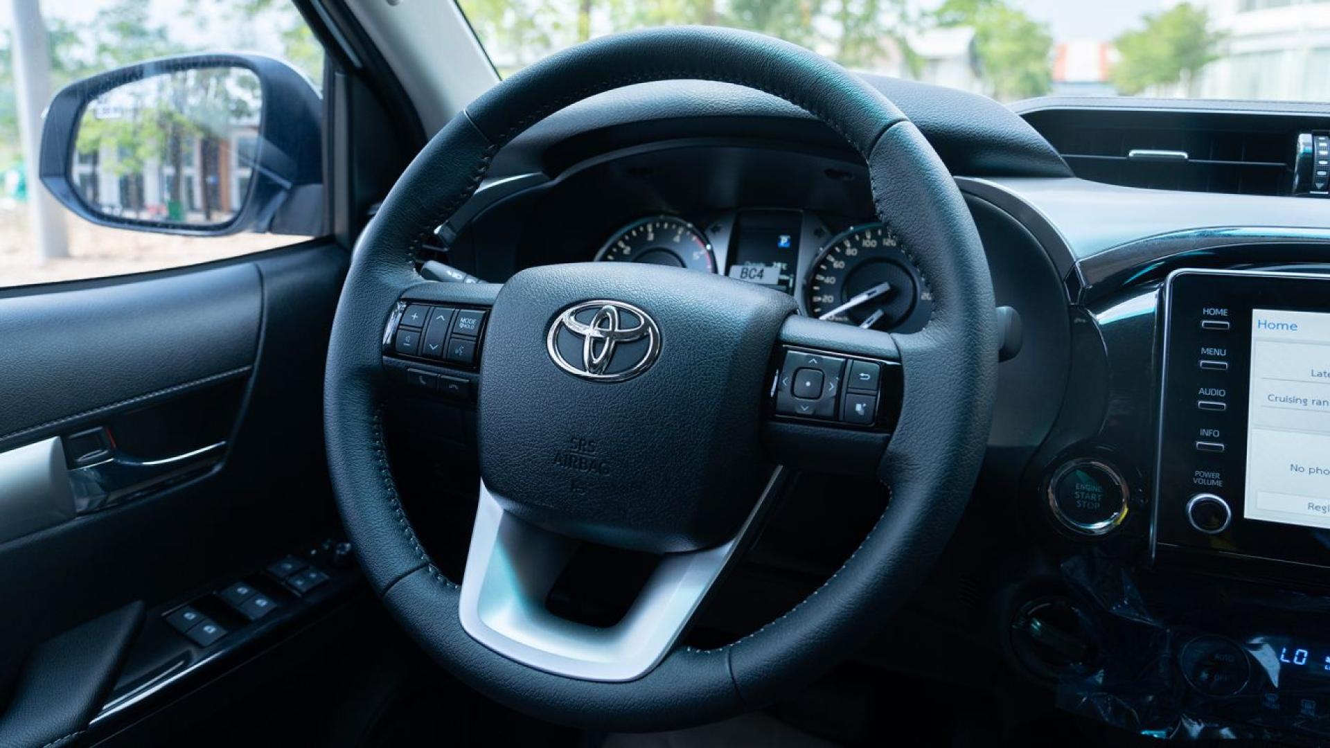 Toyota Hilux Revo Viedition 2025