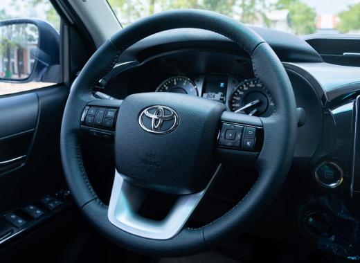 Toyota Hilux Revo Viedition 2025