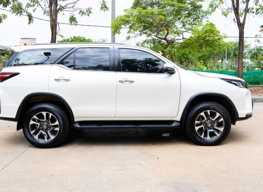 Toyota Fortuner Legender 2021
