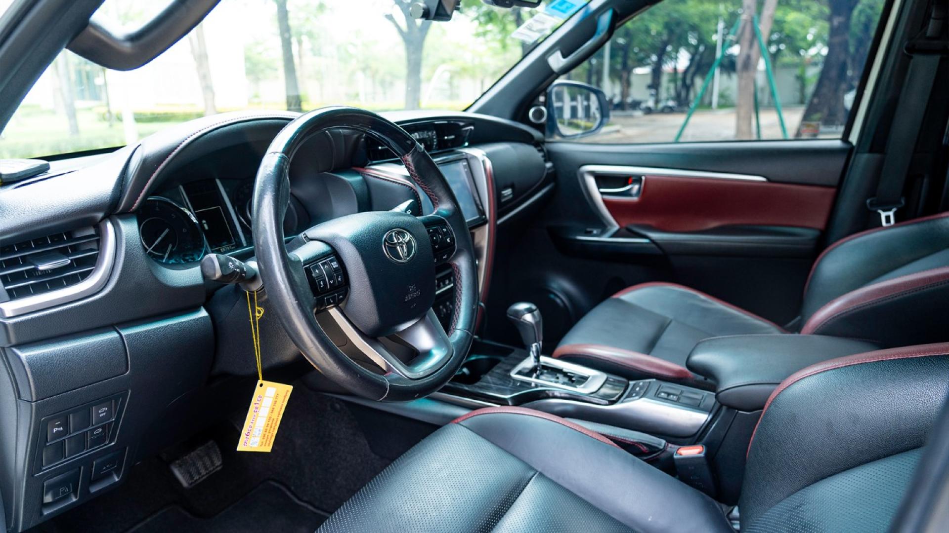 Toyota Fortuner Legender 2021