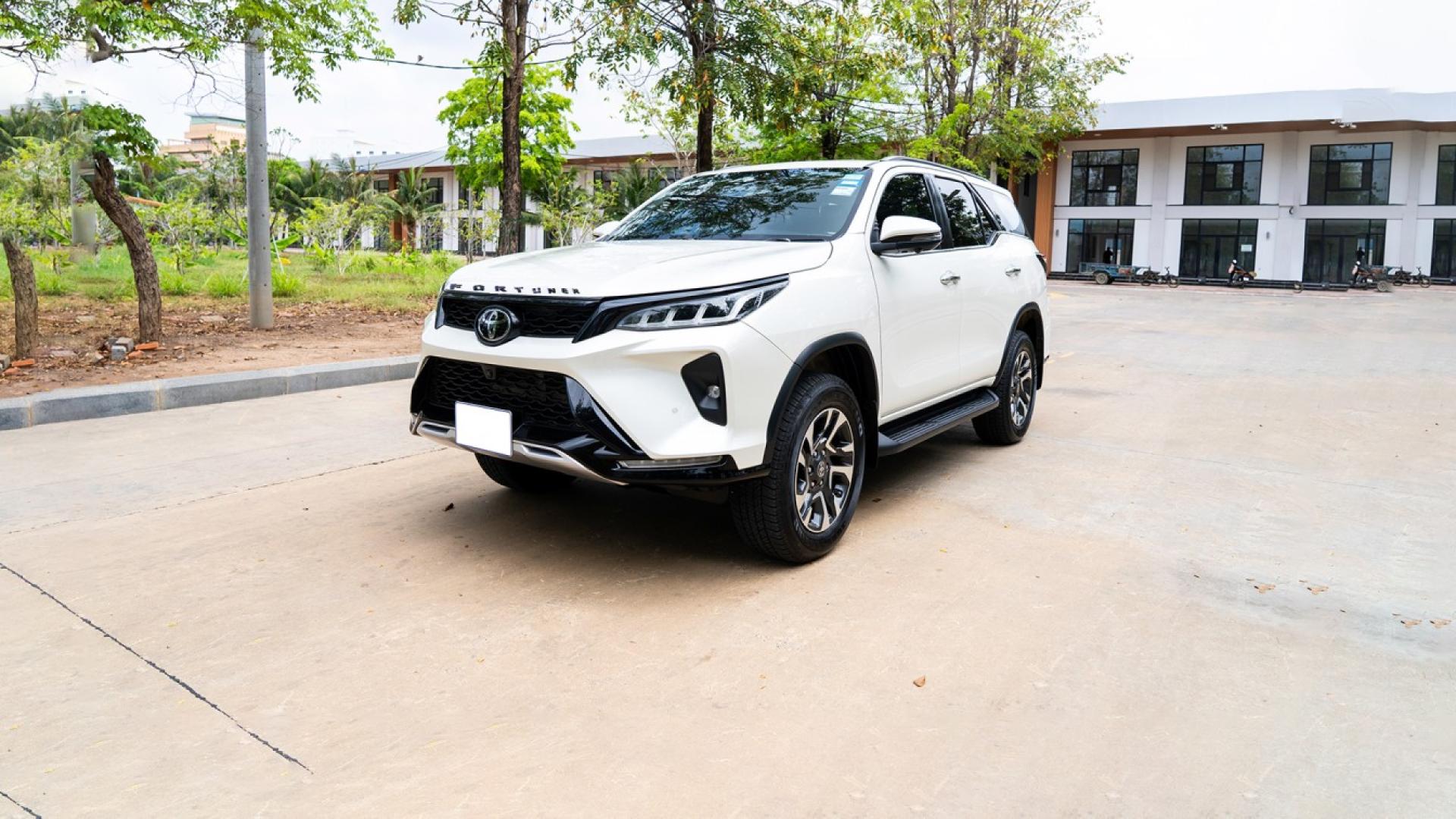 Toyota Fortuner Legender 2021