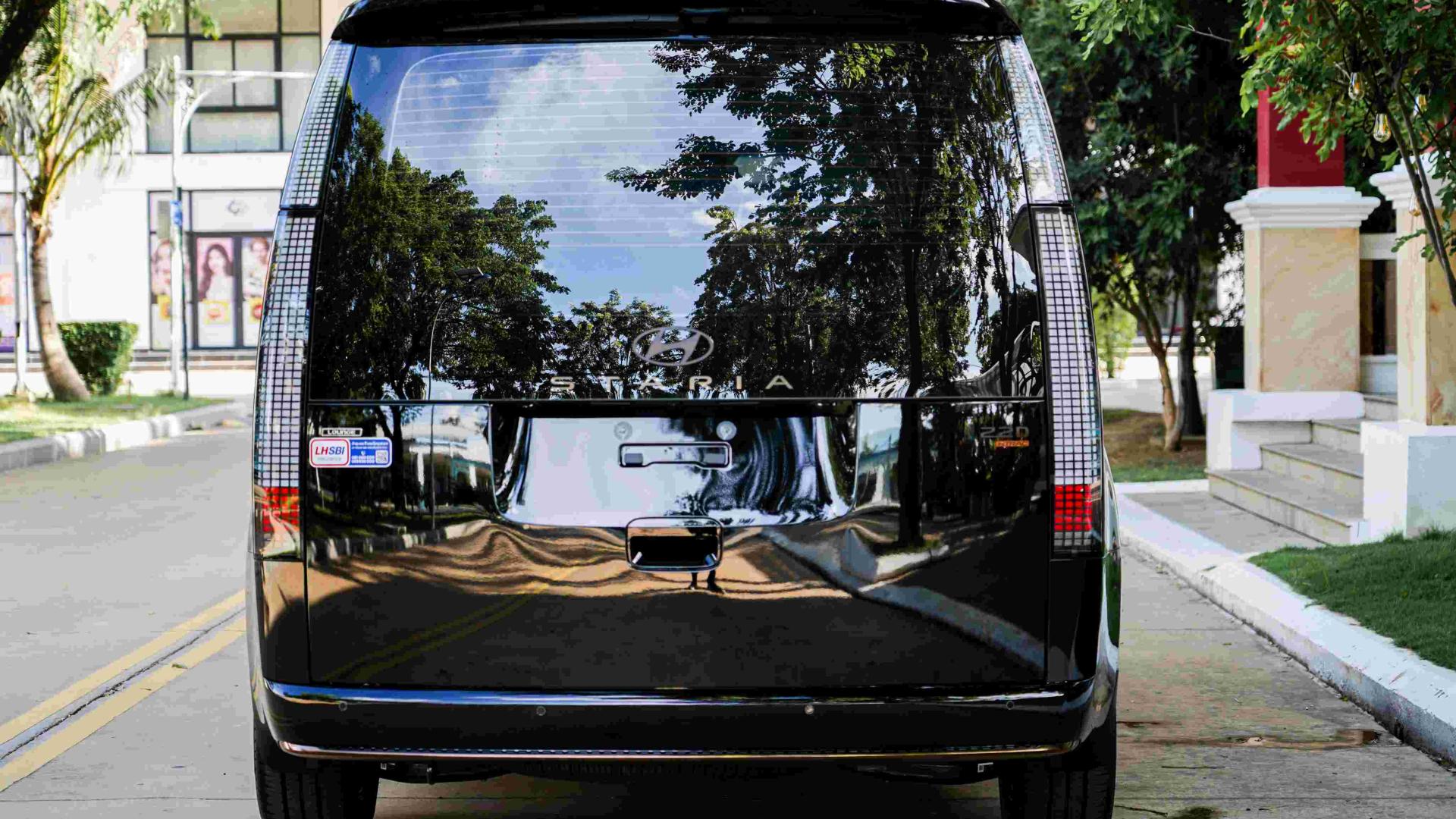 Hyundai Staria Loung 2025